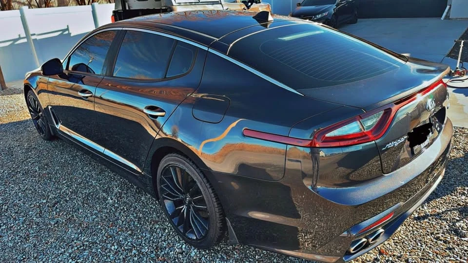 2019 Kia Stinger - Image 2 of 5