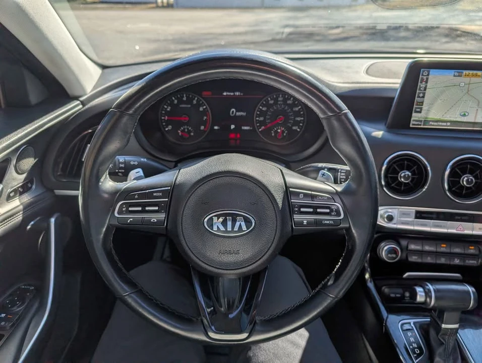2019 Kia Stinger - Image 13 of 19