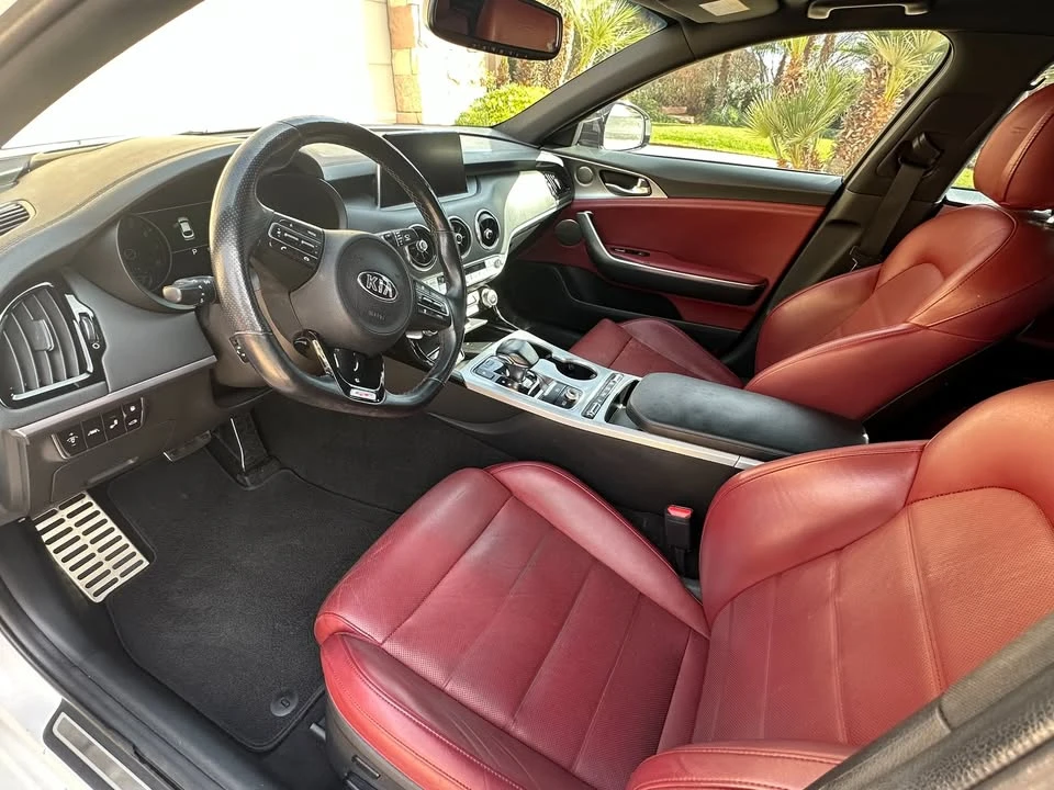 2019 Kia Stinger - Image 7 of 15