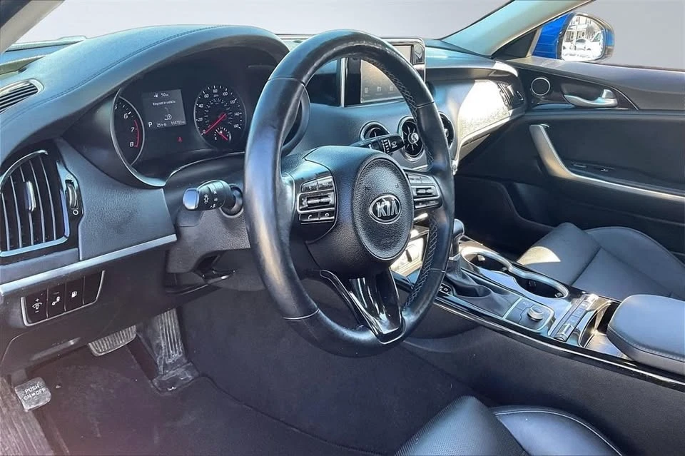 2019 Kia Stinger - Image 11 of 20