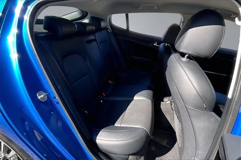 2019 Kia Stinger - Image 15 of 20
