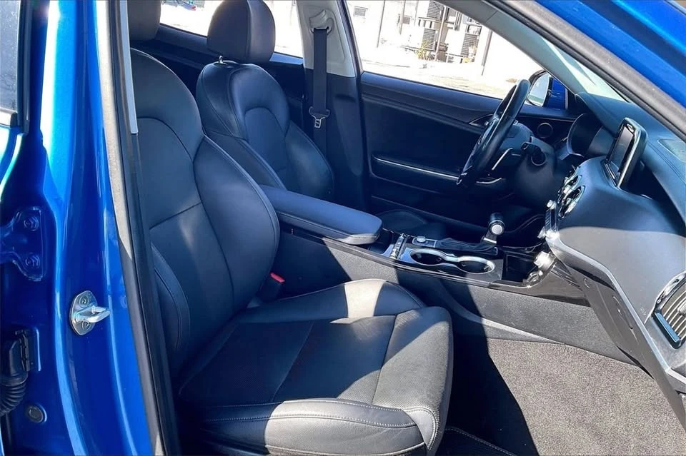 2019 Kia Stinger - Image 12 of 20
