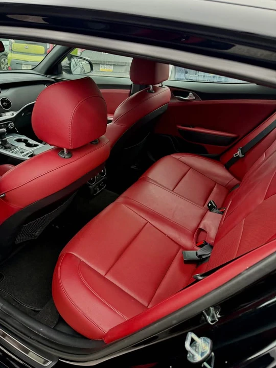 2019 Kia Stinger - Image 7 of 8