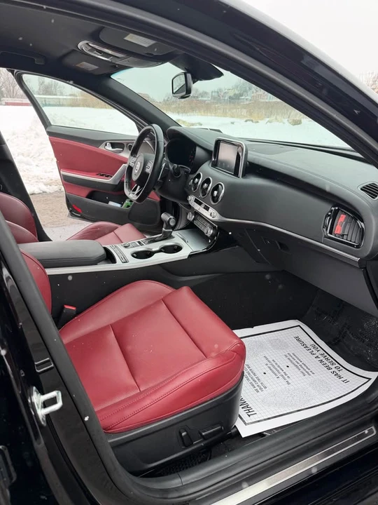 2019 Kia Stinger - Image 8 of 8