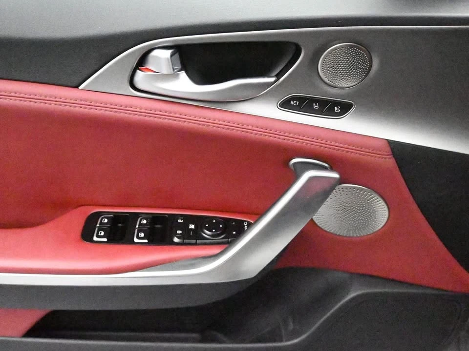 2019 Kia Stinger GT - Image 8 of 20