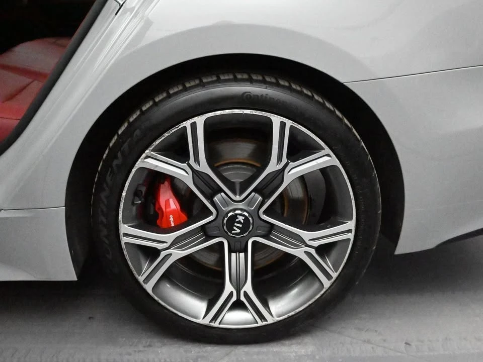 2019 Kia Stinger GT - Image 13 of 20