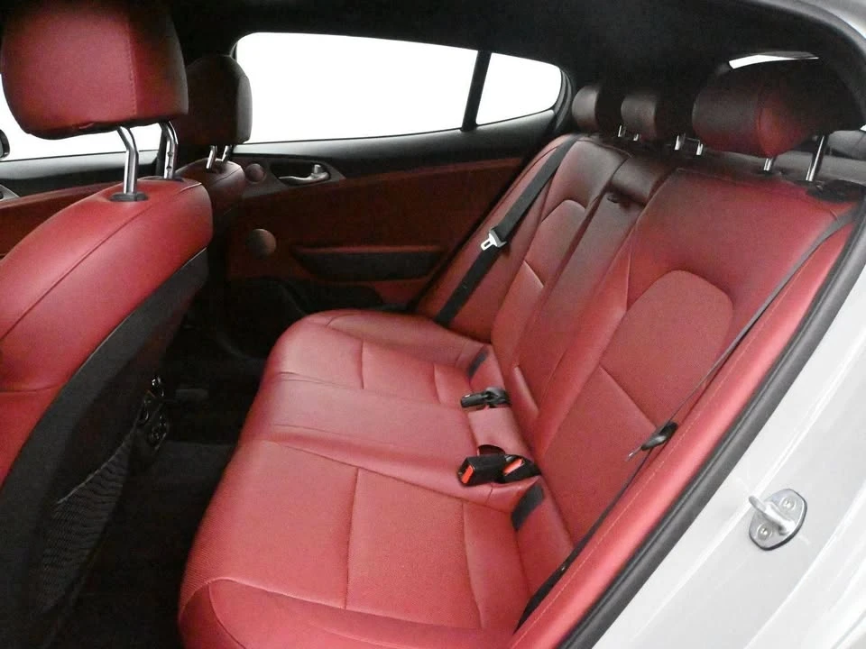 2019 Kia Stinger GT - Image 11 of 20