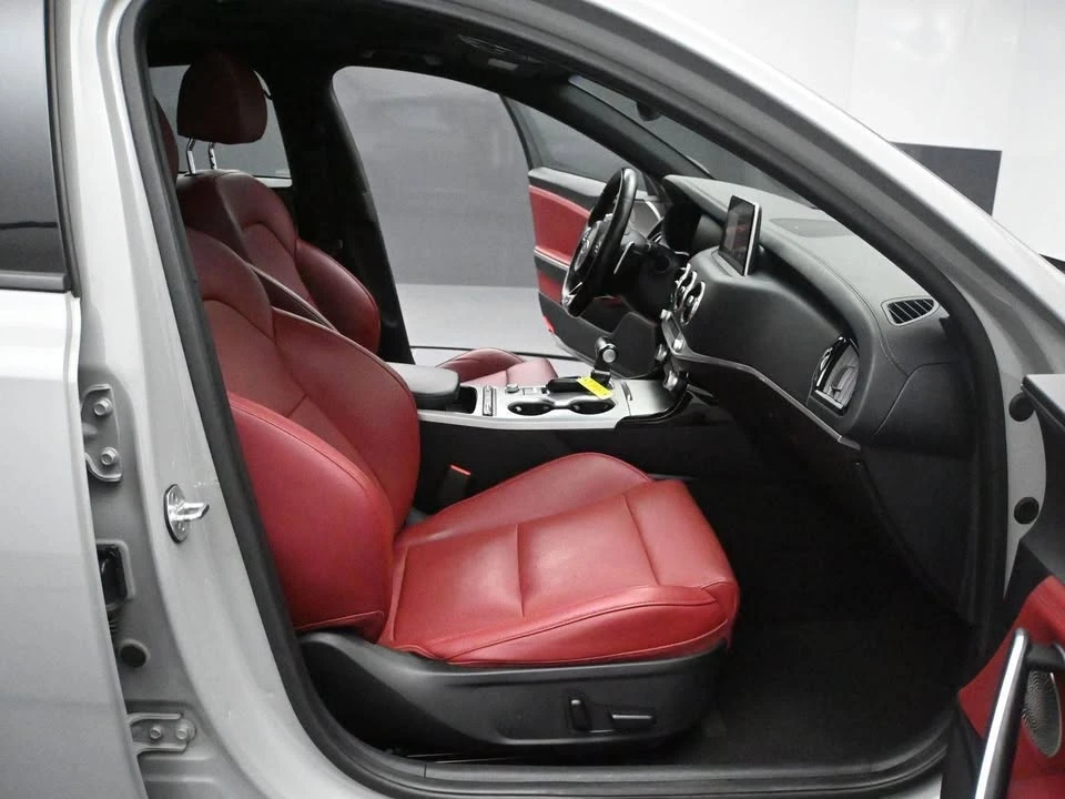 2019 Kia Stinger GT - Image 18 of 20