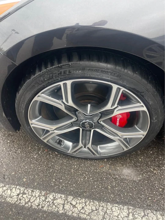 2019 Kia Stinger - Image 7 of 10