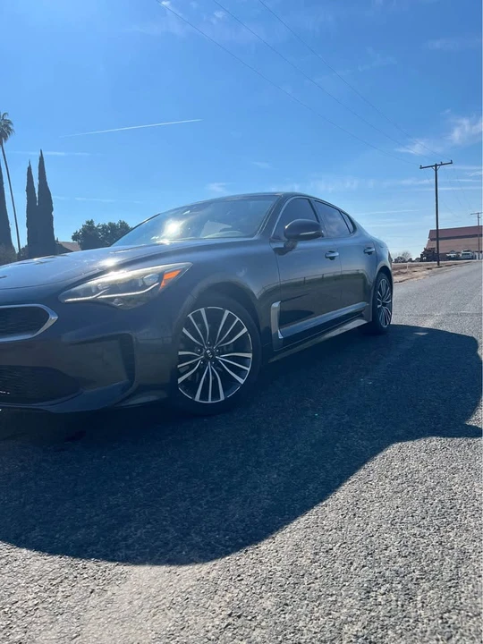 2019 Kia Stinger - Image 2 of 11