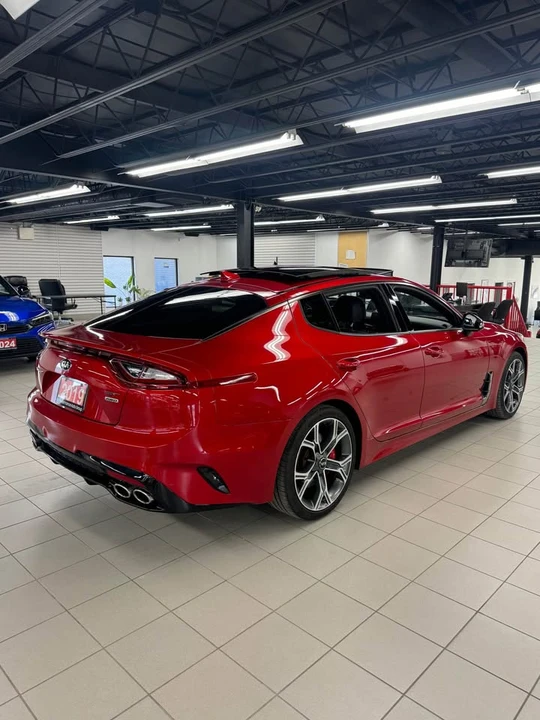 2019 Kia Stinger - Image 5 of 11