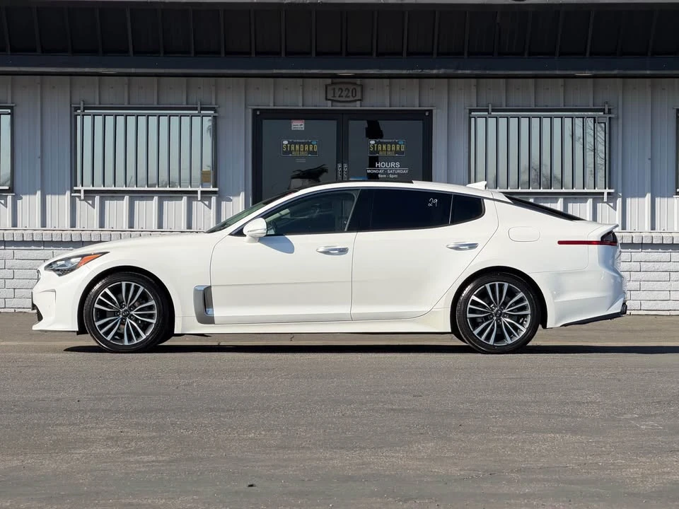 2019 Kia Stinger - Image 2 of 20