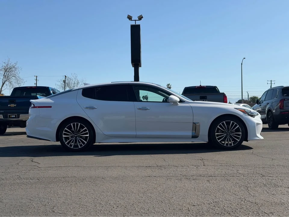 2019 Kia Stinger - Image 5 of 20