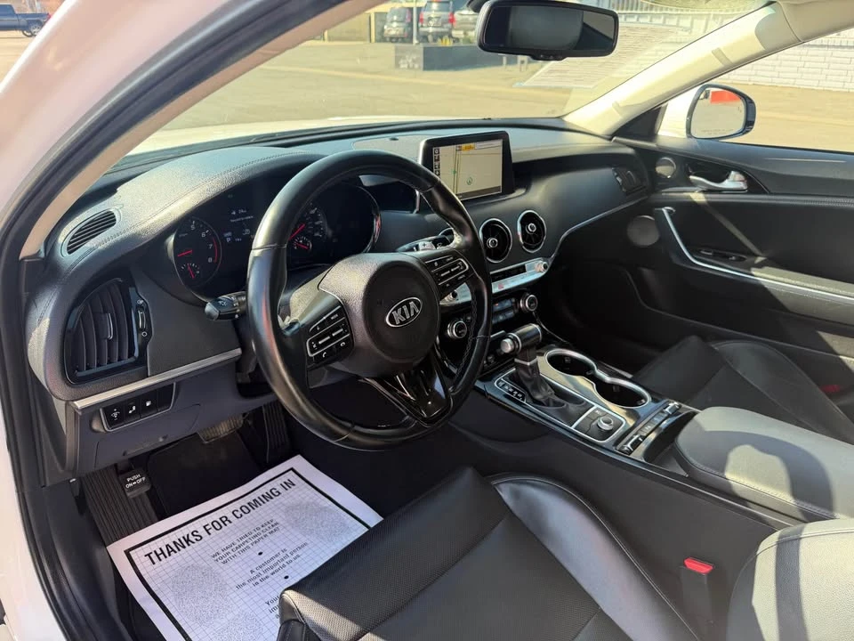 2019 Kia Stinger - Image 12 of 20