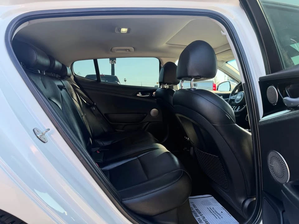2019 Kia Stinger - Image 15 of 20