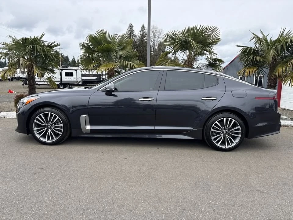 2019 Kia Stinger - Image 2 of 15