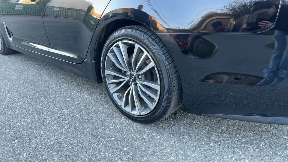 2019 Kia Stinger - Image 13 of 16