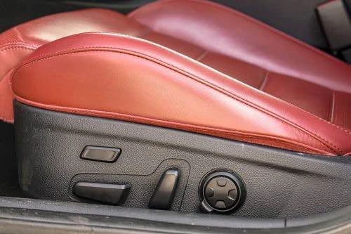 2019 Kia Stinger - Image 17 of 20