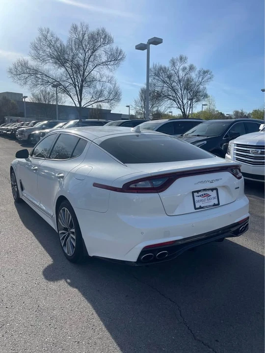 2019 Kia Stinger - Image 4 of 7
