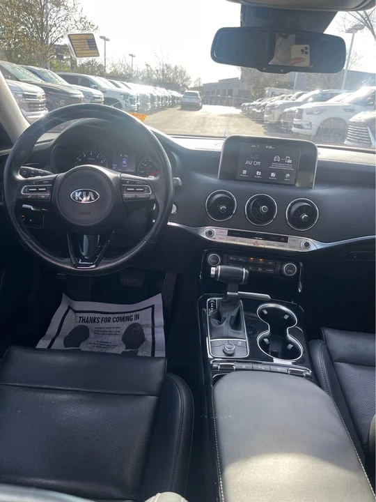 2019 Kia Stinger - Image 5 of 7