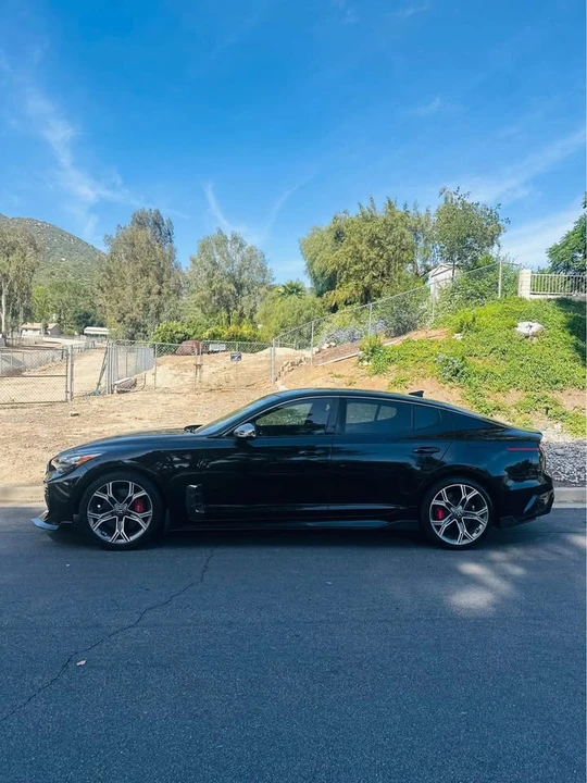 2019 Kia Stinger - Image 4 of 12