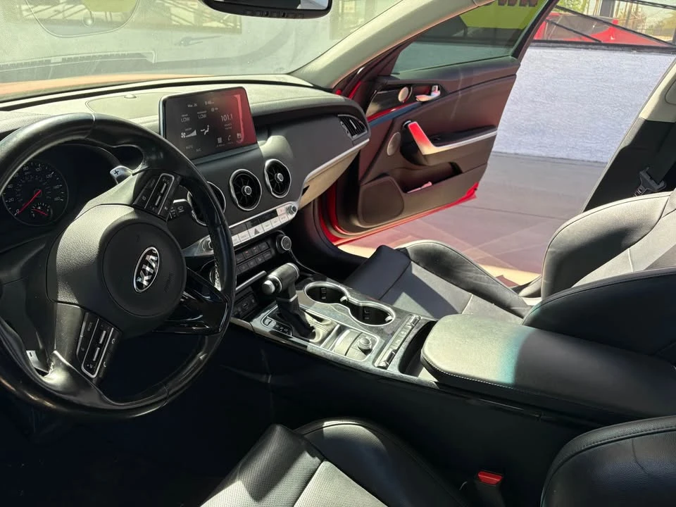 2019 Kia Stinger - Image 6 of 7