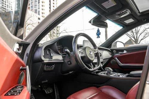 2019 Kia Stinger - Image 7 of 20