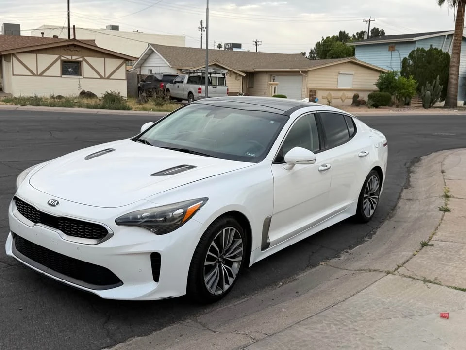 2019 Kia Stinger - Image 3 of 7