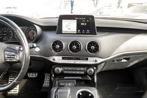 2019 Kia Stinger - Image 19 of 20
