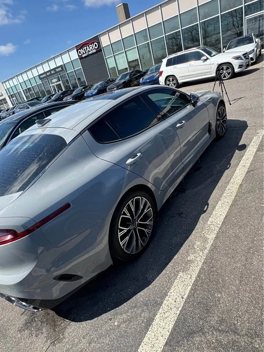 2019 Kia Stinger - Image 2 of 14