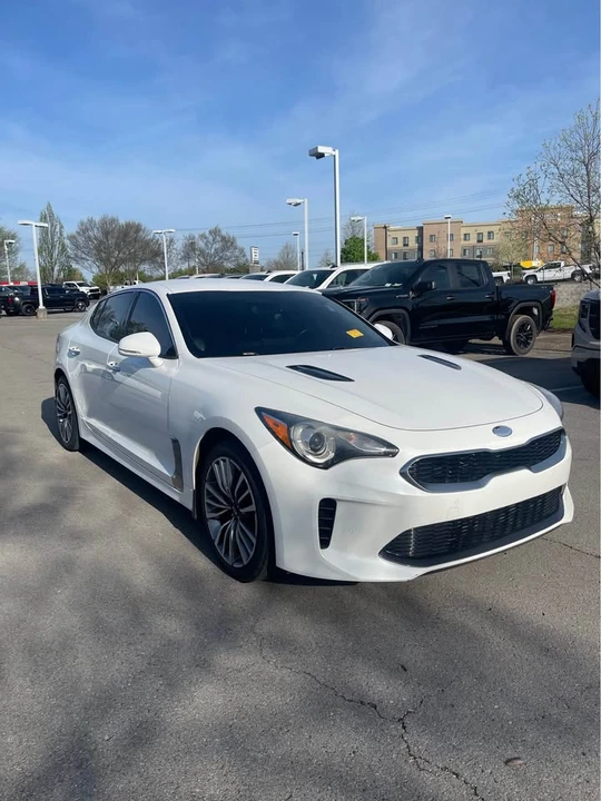 2019 Kia Stinger - Image 2 of 7