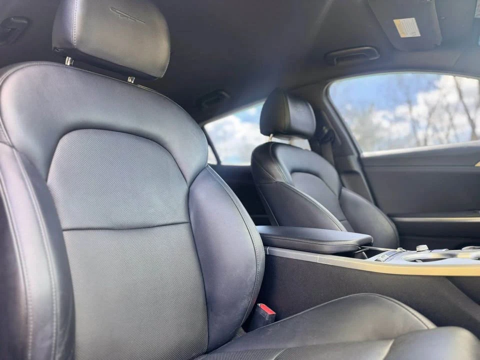 2019 Kia Stinger - Image 15 of 17