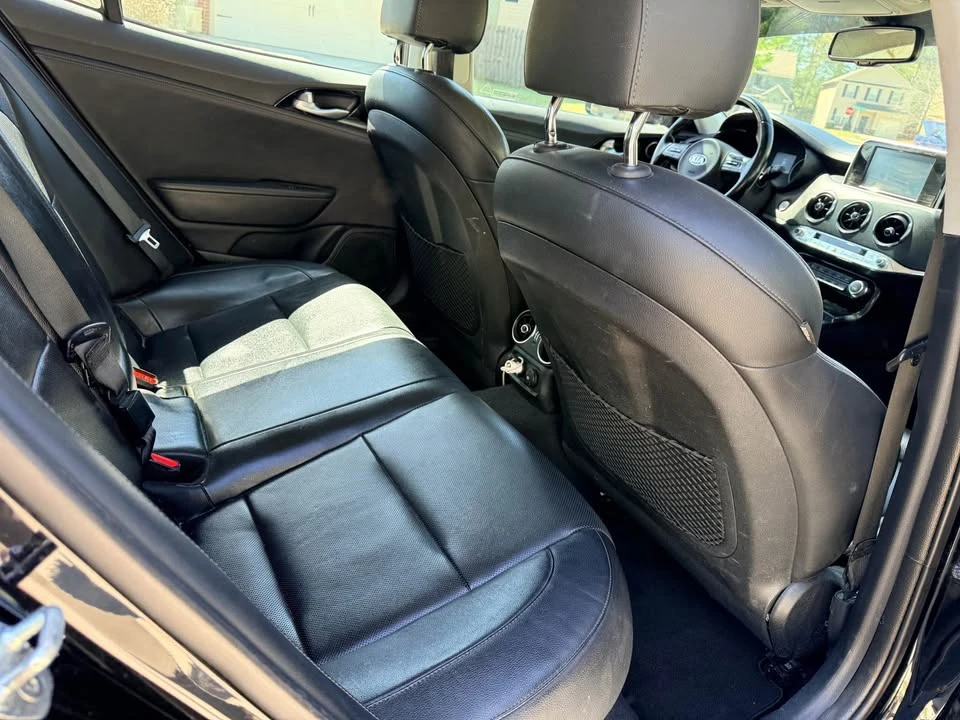 2019 Kia Stinger - Image 18 of 20