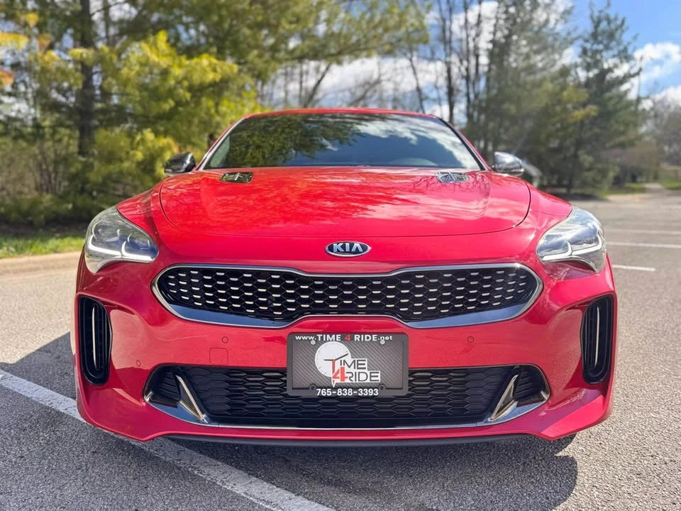 2019 Kia Stinger - Image 2 of 17