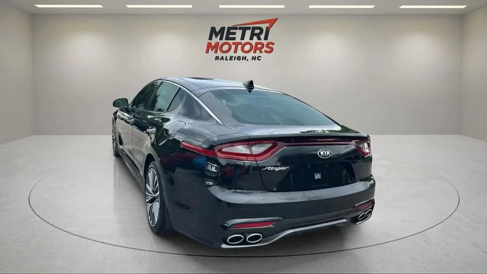 2019 Kia Stinger - Image 6 of 13