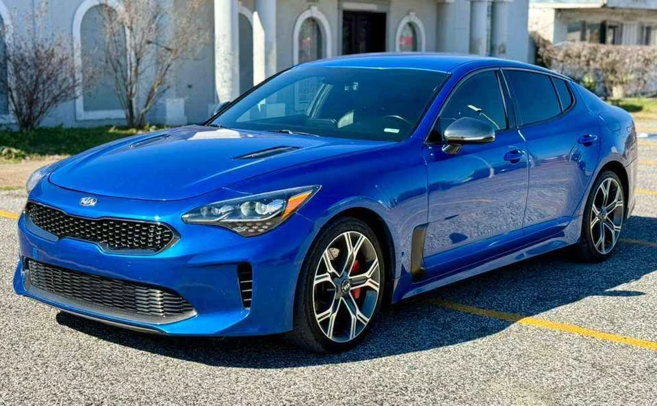 2019 Kia Stinger - Image 2 of 10