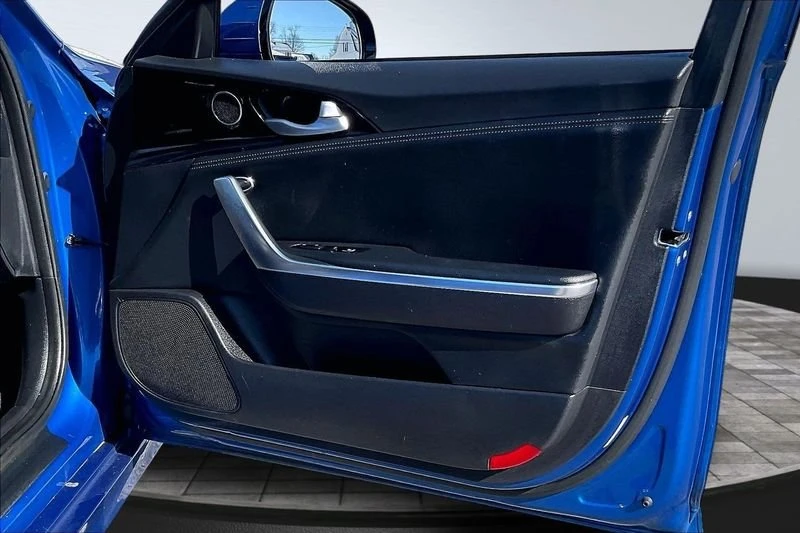 2019 Kia Stinger - Image 17 of 20