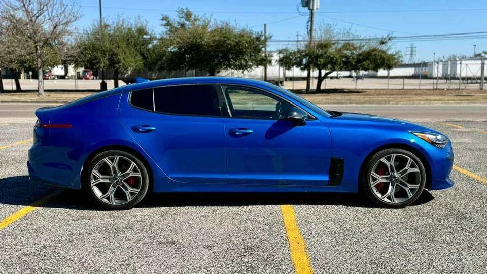2019 Kia Stinger - Image 3 of 10