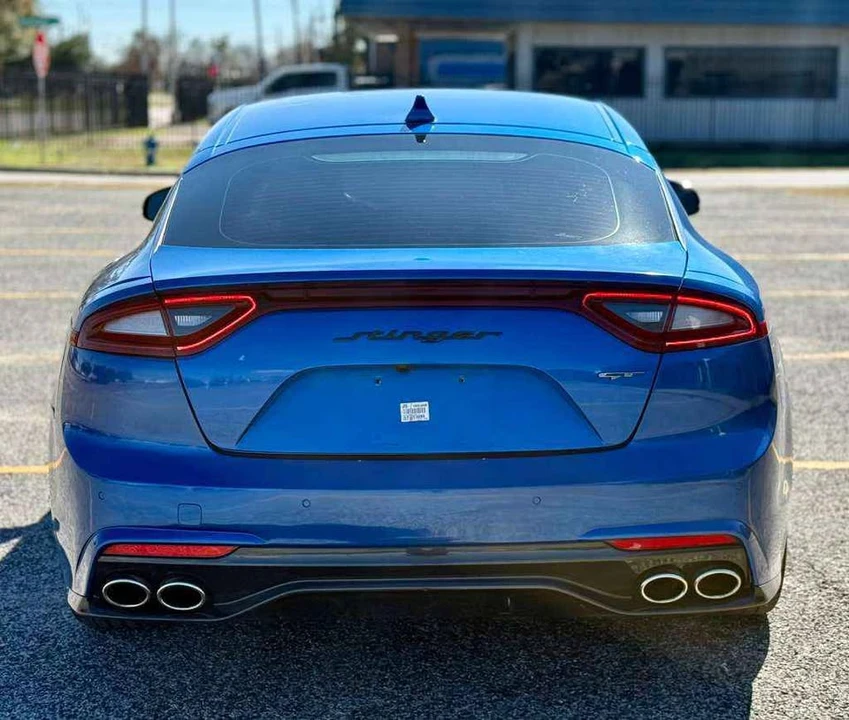 2019 Kia Stinger - Image 8 of 10