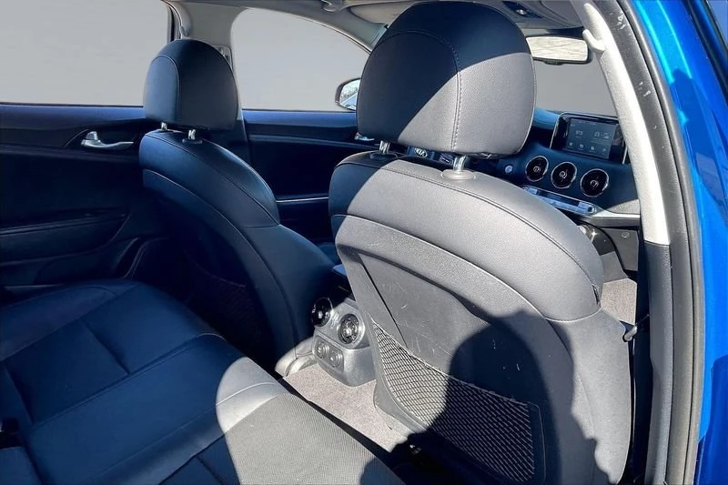 2019 Kia Stinger - Image 14 of 20