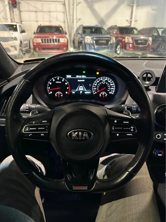 2019 Kia Stinger - Image 10 of 11