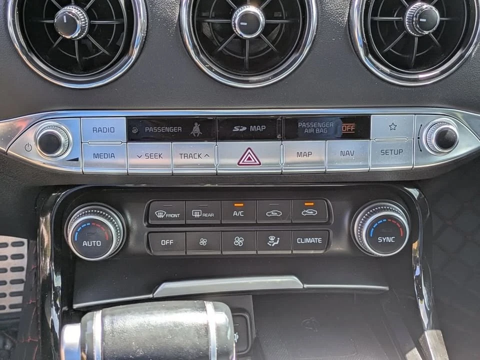 2019 Kia Stinger GT - Image 17 of 20