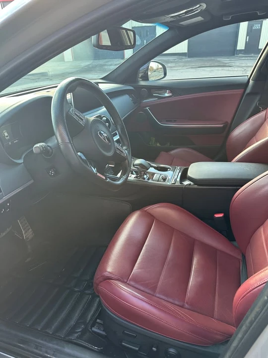 2019 Kia Stinger - Image 10 of 11