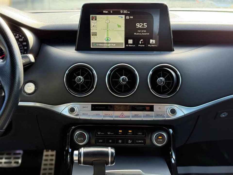 2019 Kia Stinger - Image 17 of 20