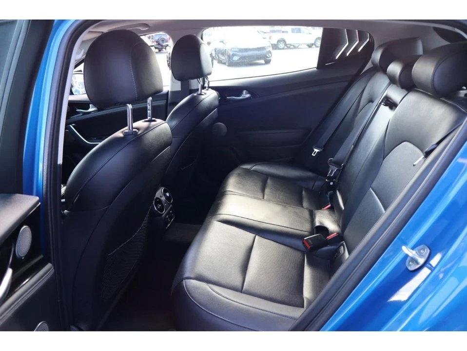 2019 Kia Stinger - Image 13 of 19