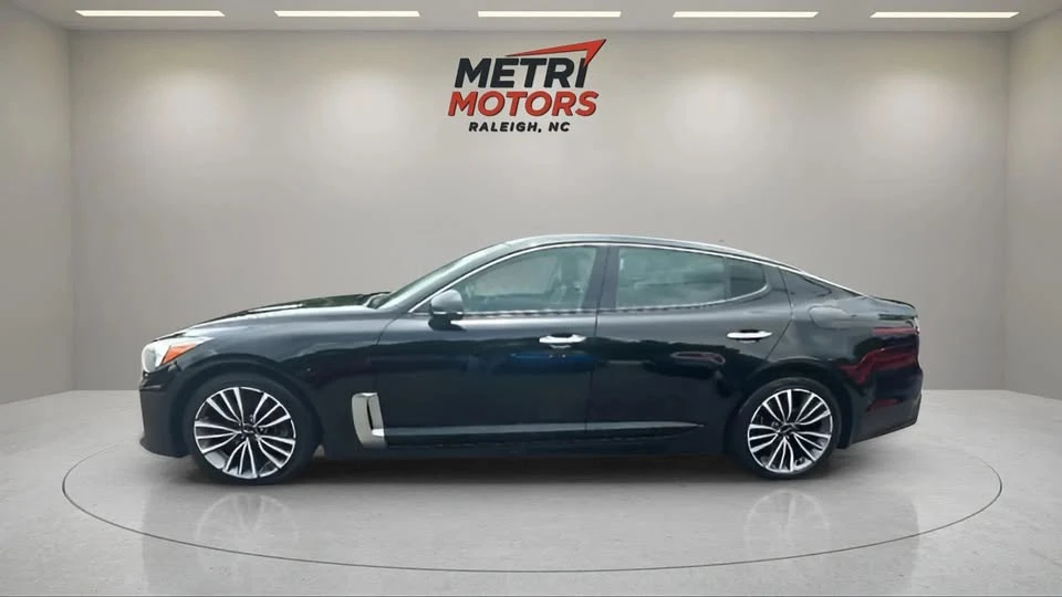 2019 Kia Stinger - Image 5 of 13