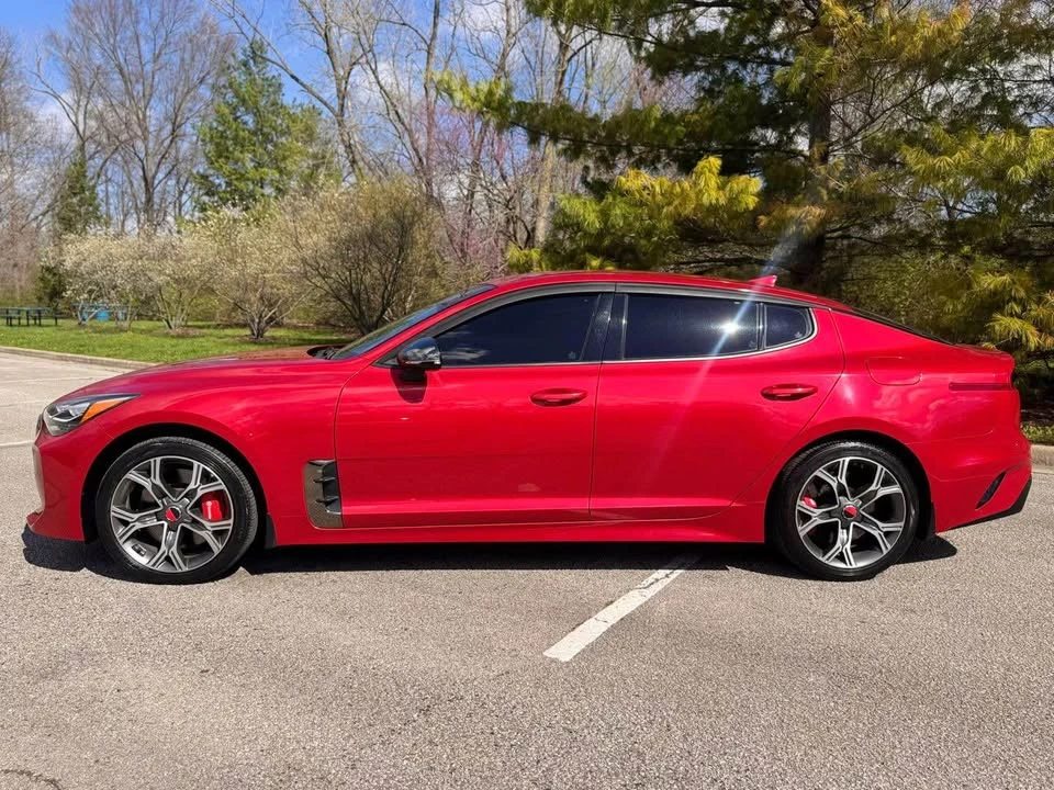 2019 Kia Stinger - Image 4 of 17