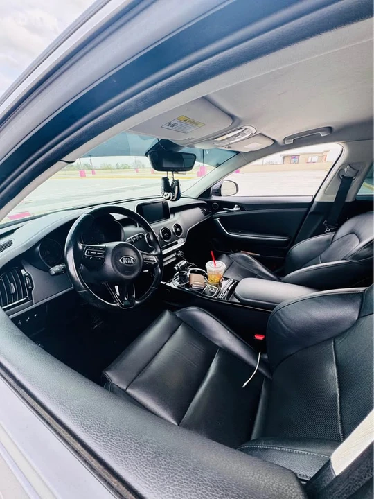 2019 Kia Stinger - Image 7 of 7