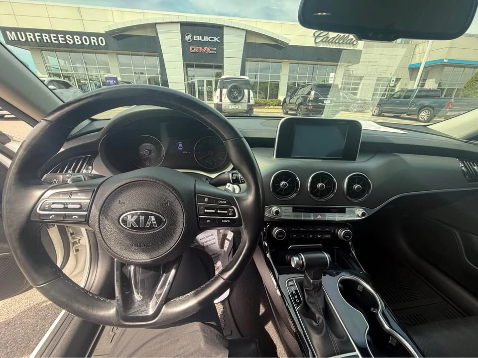 2019 Kia Stinger - Image 9 of 12