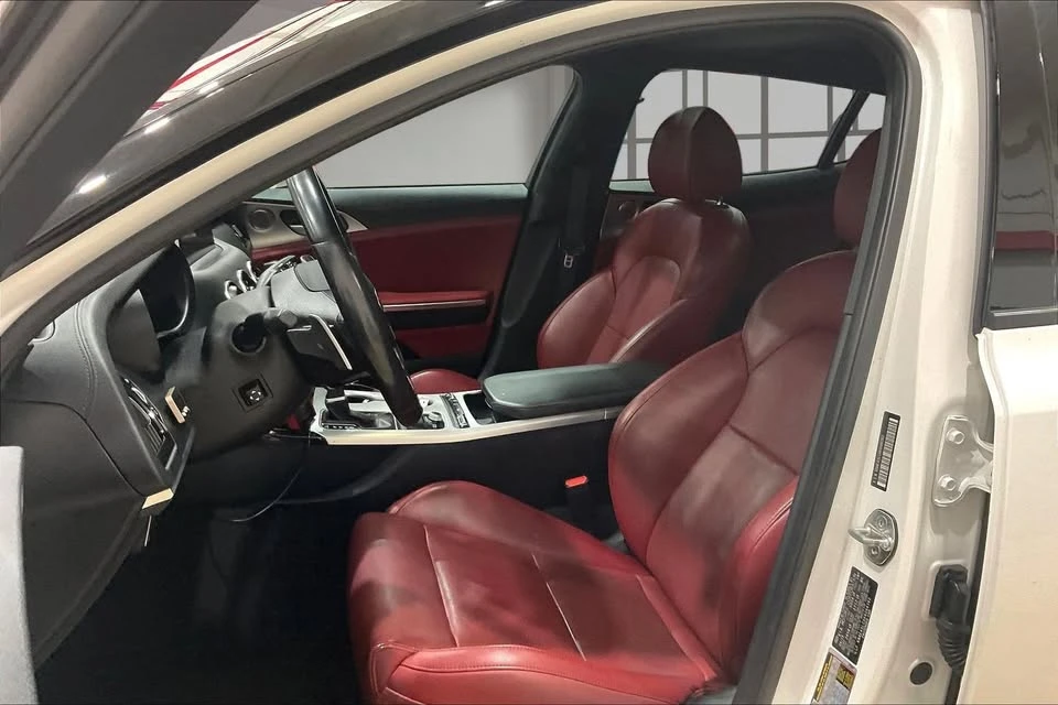 2019 Kia Stinger - Image 5 of 6